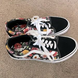 Women’s Floral vans
